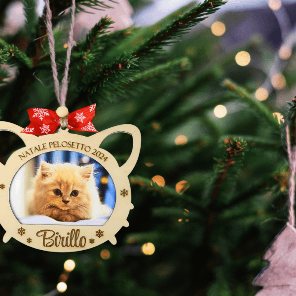 Pallina di Natale in legno personalizzata con la sagoma e il nome del gatto decorazione di natale